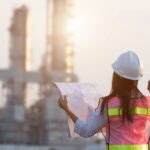 Czechy intensyfikują działania na rzecz transformacji energetycznej. Kraj oferuje przedsiębiorcom liczne możliwości inwestycyjne i wsparcie finansowe. Mimo planowanych zmian w systemie subsydiów dla energii słonecznej, zdecydowano o kontynuacji rozwoju sektora odnawialnych źródeł energii. Dla firm oznacza to szansę na uczestnictwo w zielonej transformacji i skorzystanie z dostępnych programów wsparcia.