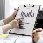 AI w sprzedaży – jak wykorzystać dane do przewidywania zachowań klientów